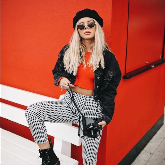 Oval Classic Sunglasses - Picture 7 of 8